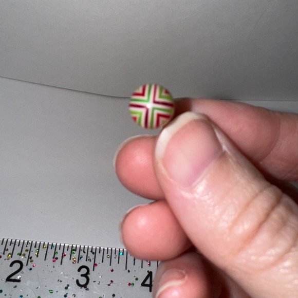 14 gauge Red and Green Flag Design Belly Ring - Picture 9 of 13